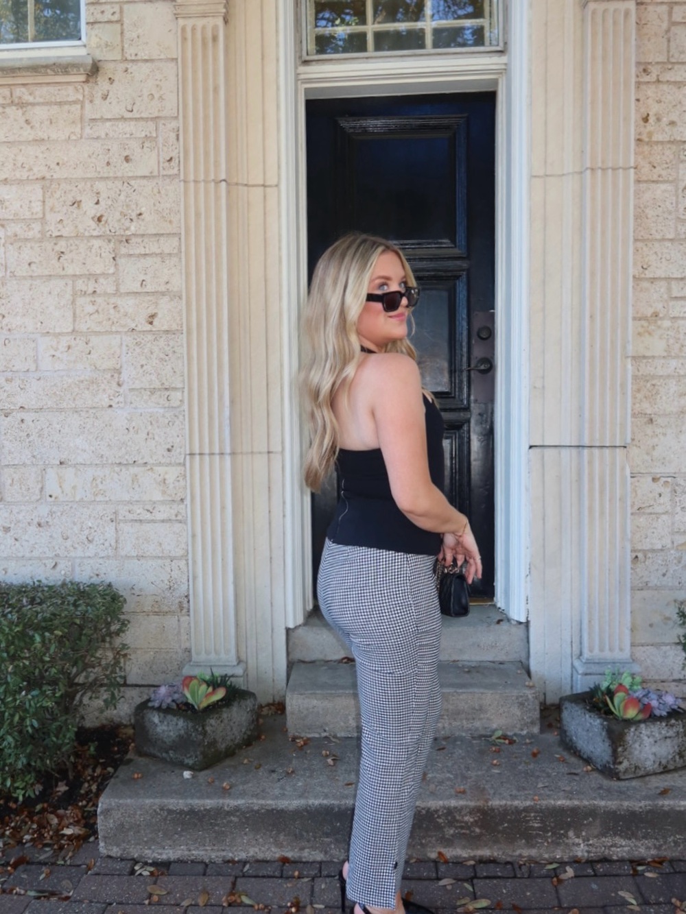 Houndstooth Capris Women's Outfit